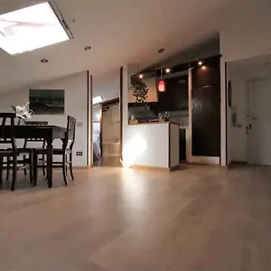 Accogliente Mansarda Nel Cuore Dell Antica Appartement Livourne