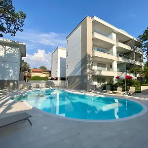 https://residence-melograno.hotelinveneto.com